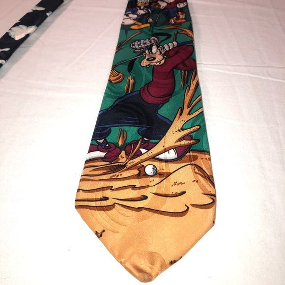 VINTAGE Disney Mickey Inc. Golf Picture Tie - Picture 2 of 5